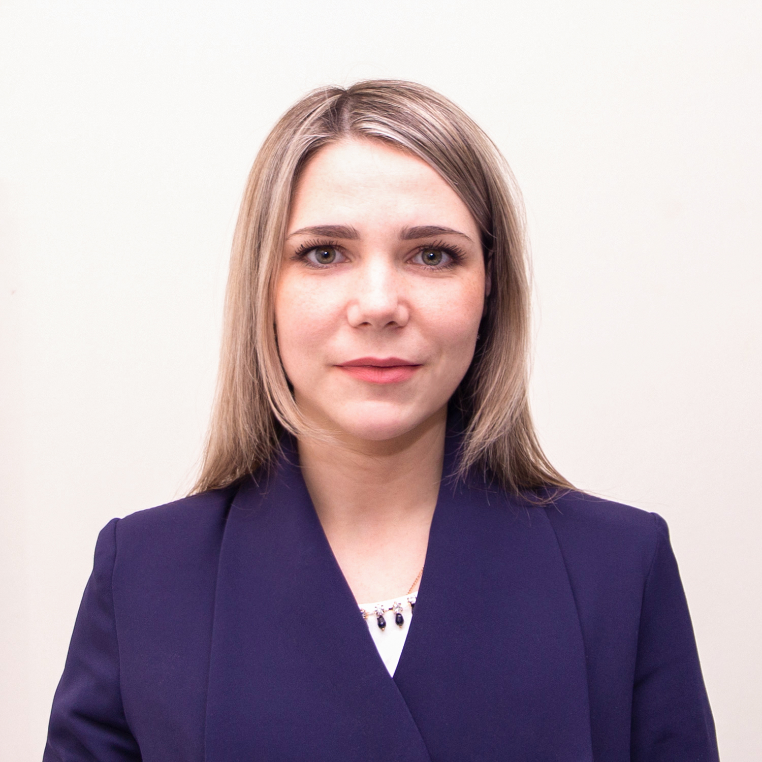 Карьера в банке: в 23 или 35?