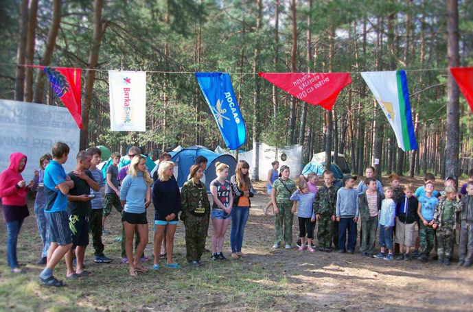 «Вятка-банк» помогает поисковому отряду «Наследие»