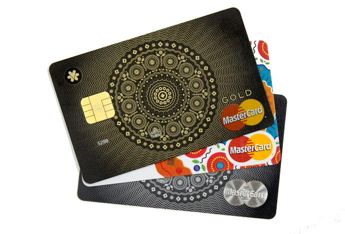 «Вятка-банк» получил самый высокий статус партнера MasterCard — Principal Member. С ним участники платежных ассоциаций могут выпускать все типы карт MasterCard.